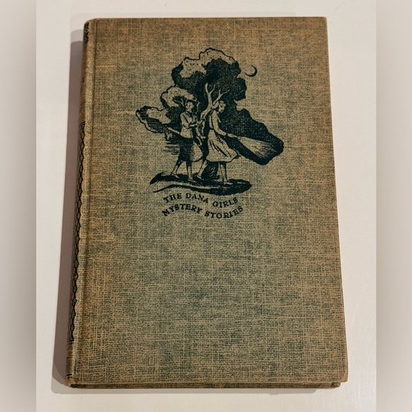 Vintage 1934 The Dana Girls - The Secret at Lone Tree Cottage by Carolyn Keene - Picture 1 of 14